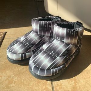 Ugg classic maxi wavelength mini boots NWT